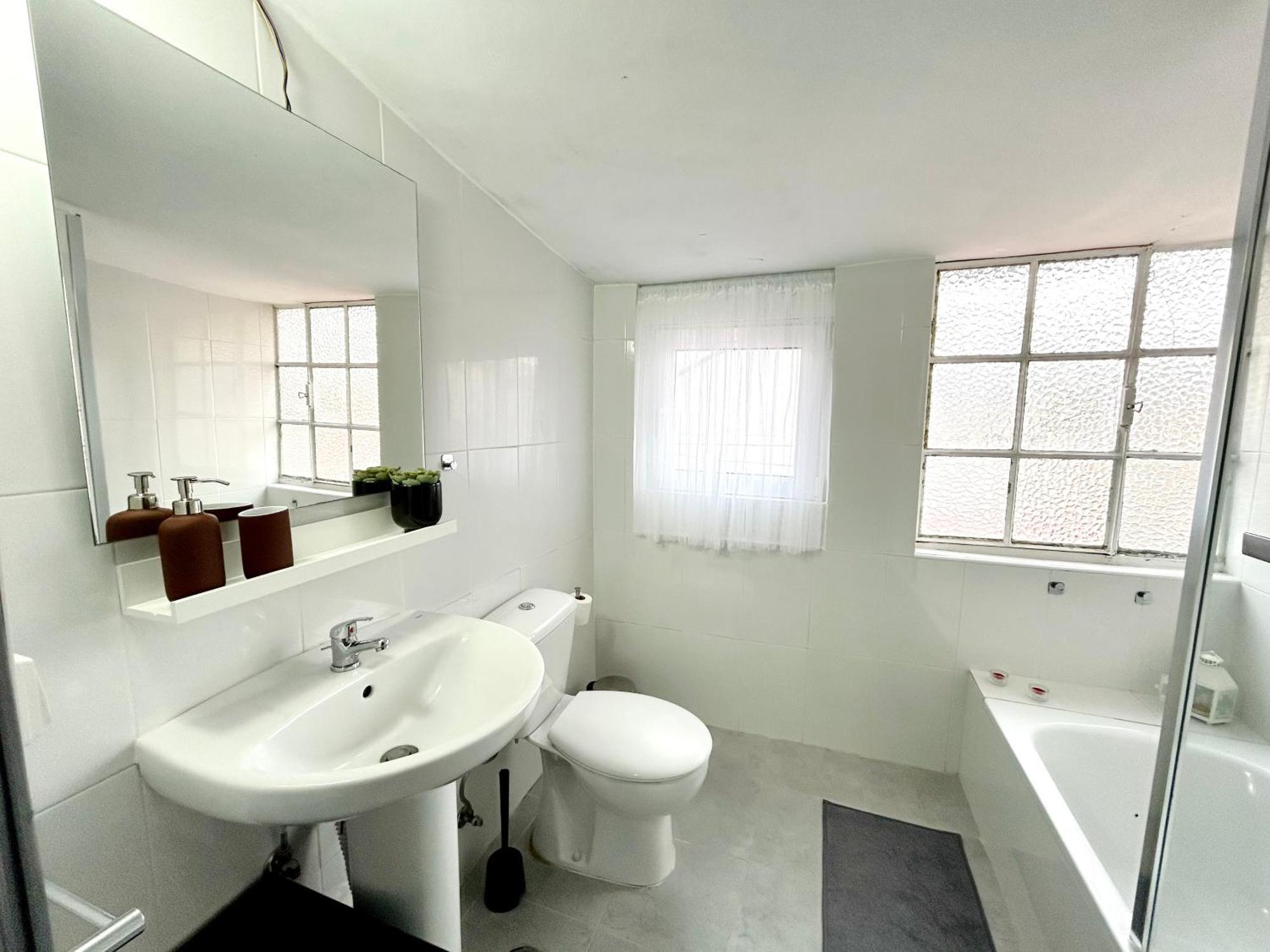 Low Cost Arroios Rooms Lisbon Exterior photo
